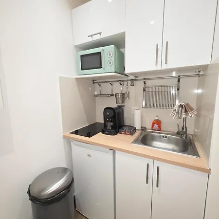 Apartamento Cozy Studio, Balcony & Ac, Heart Of *