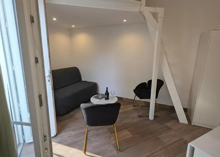 Apartamento Cozy Studio, Balcony & Ac, Heart Of *