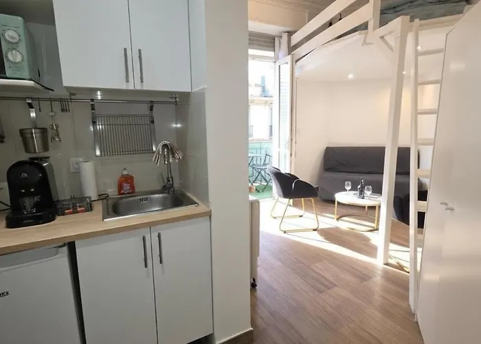 Cozy Studio, Balcony & Ac, Heart Of * Niza