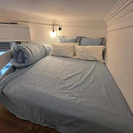 Cozy Studio, Balcony & Ac, Heart Of Apartamento *