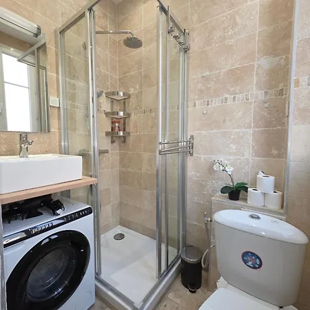 Apartamento Cozy Studio, Balcony & Ac, Heart Of