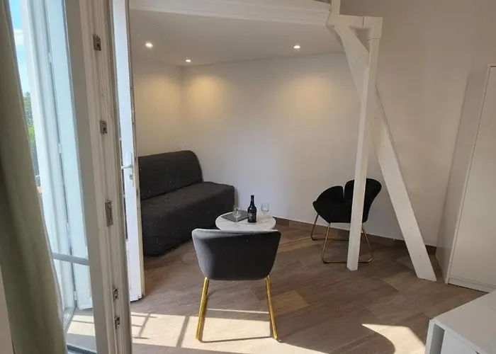 Apartment Cozy Studio, Balcony & Ac, Heart Of *